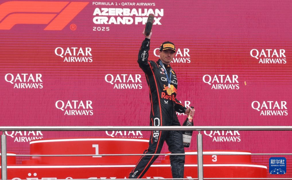 红牛车队鏖战威廉姆斯，维斯塔潘点燃赛场