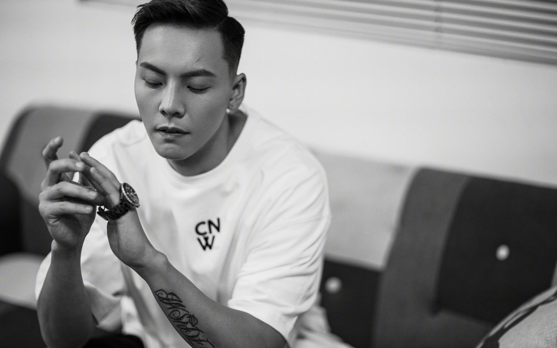 街赛变赛道,杜兰特接管F1,当篮球巨星引爆爆冷夜