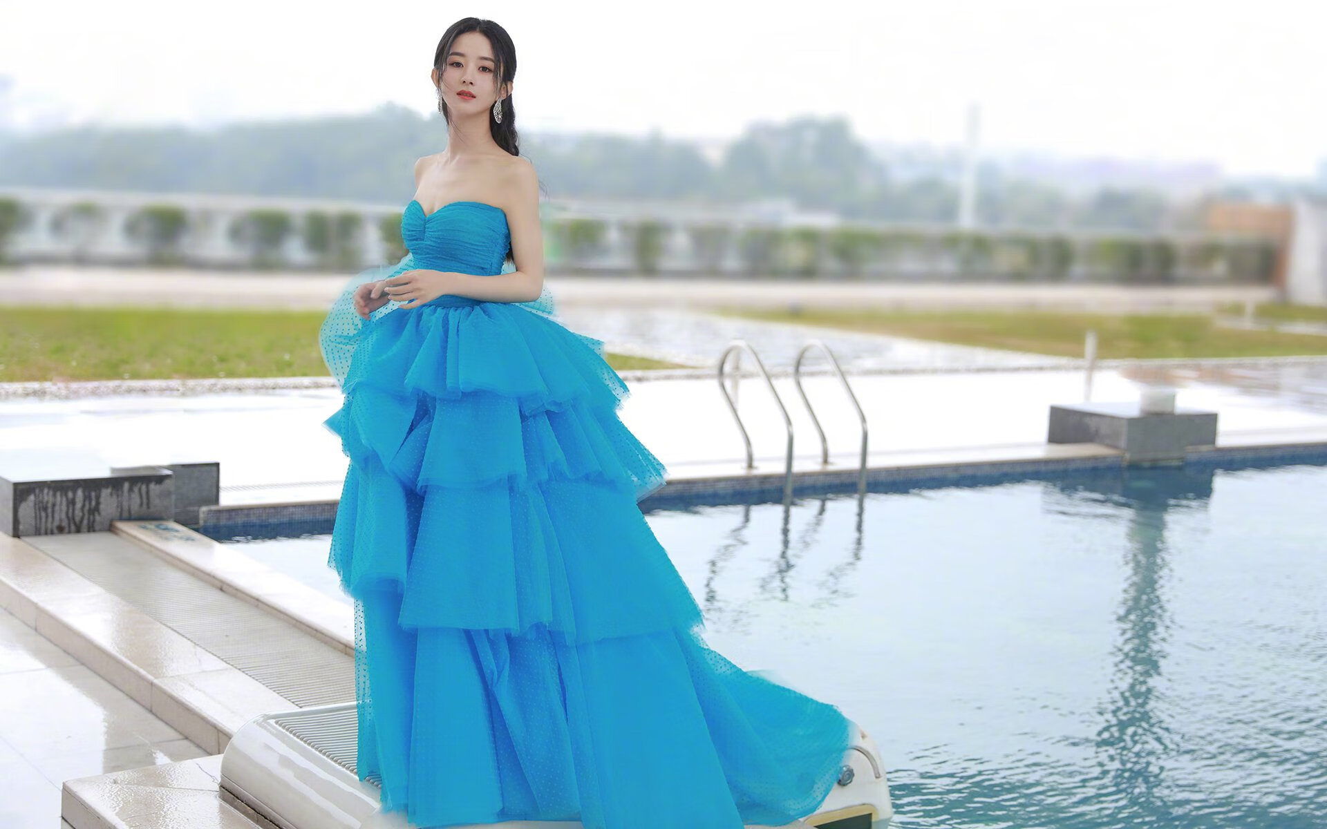 当恩比德轰下50+20，深圳队却用三分雨偷走胜利，一场镜像对决的篮球启示录