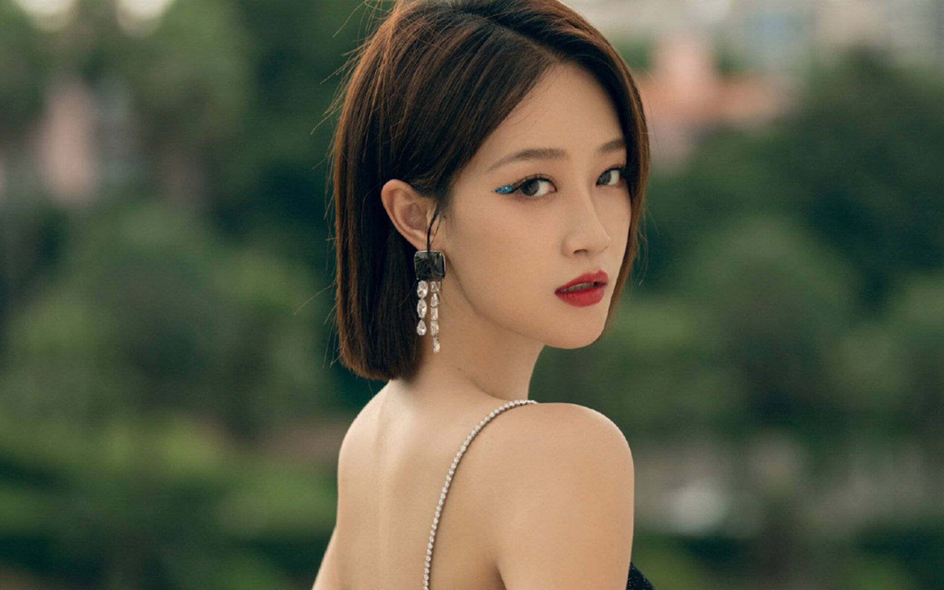 单场16次铲球！36岁厄瓜多尔老将震惊诺坎普，凯塞多一战刷新十年欧冠纪录