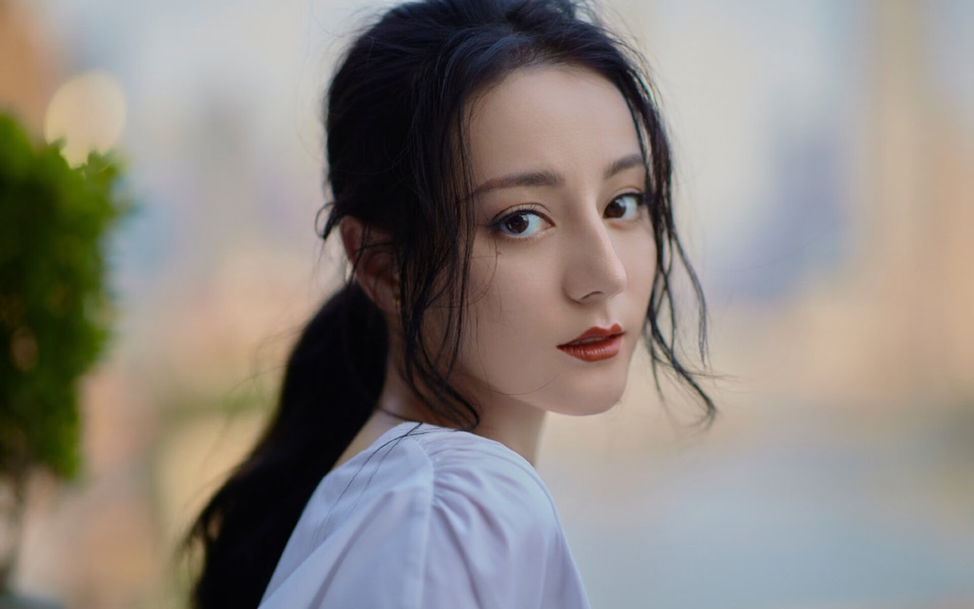 当足球场铺上木地板，辽宁男篮的三分雨浇灭了湖人队的欧冠决赛之梦