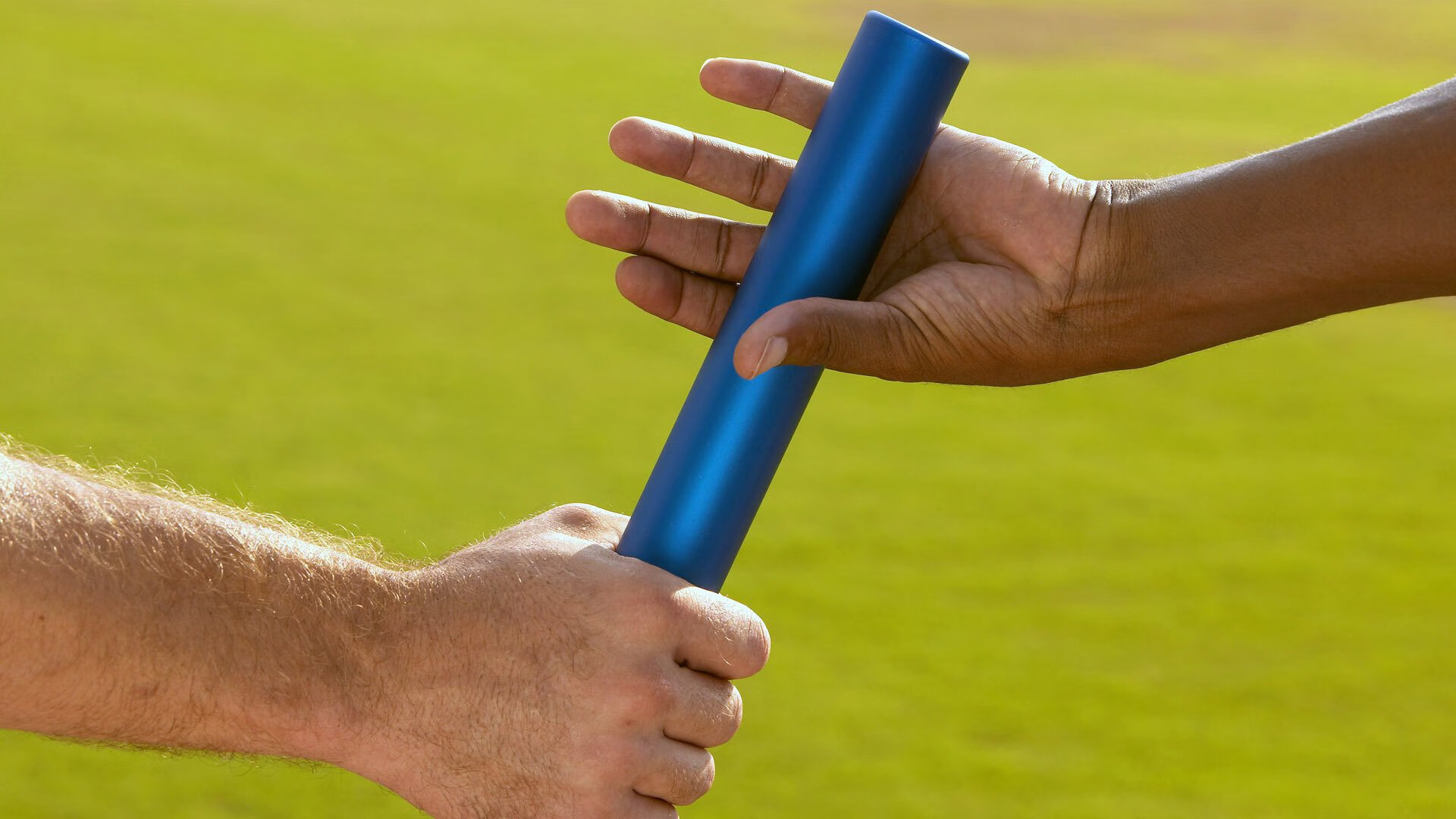 街道上的双重奇迹，从F1焦点战的极速狂飙到摩洛哥足球打穿阿森纳的战术穿透